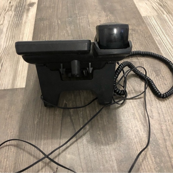 AT&T Corded Telephone with Caller ID - Silver/Black (AT ML17929) - Picture 3 of 4